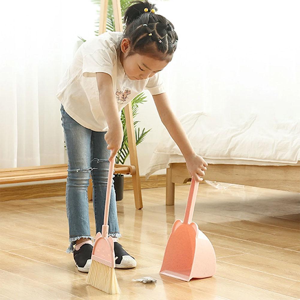 ชุดไม้กวาดและที่โกยผงขนาดเล็กส - Kids Outdoor Broom บทวิจารณ์และราคา